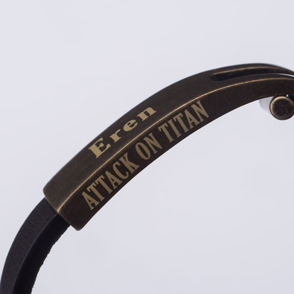 アパレル: 進撃の巨人 オリジナルレザーブレスレット リヴァイ Mサイズ