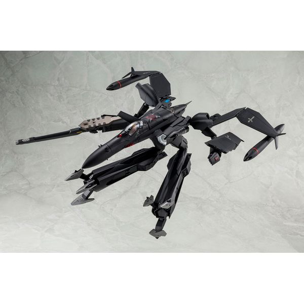 フィギュア: マクロスゼロ 完全変形SV-51γ D.D.イワノフ搭乗機 最終