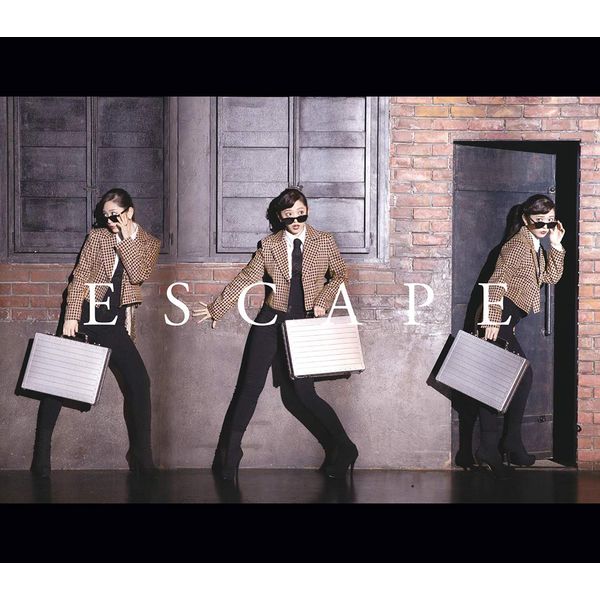 ؈ ^ Escape yʏBz@[J[Tt