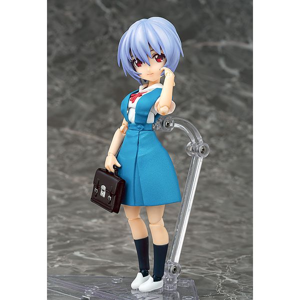 美品 エヴァンゲリオン新劇場版 パルフォム 綾波レイ　フィギュア Amazon.co.jp: パルフォム ヱヴァンゲリヲン新劇場版 綾波レイ