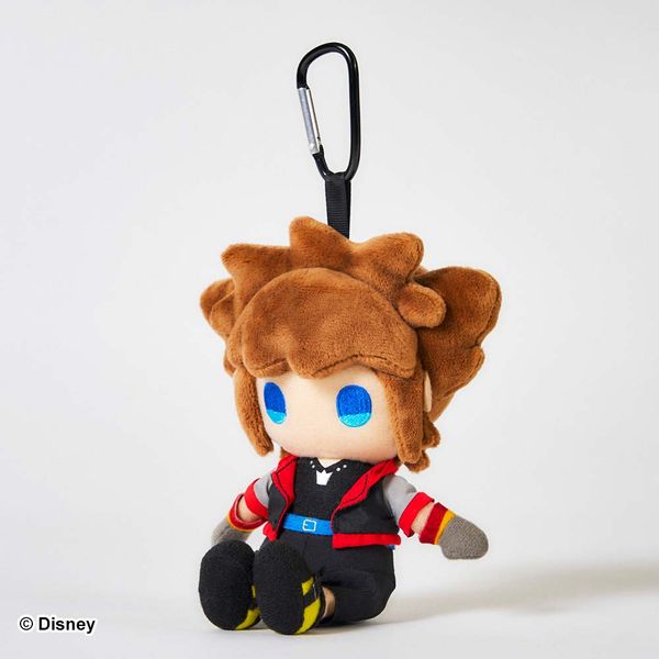 キングダムハーツ  ぬいぐるみ　トート キングダム ハーツ」より、ソラと王様のぬいぐるみが付いた