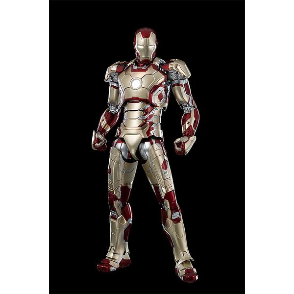 フィギュア: Marvel Studios: The Infinity Saga（マーベル・スタジオ: インフィニティ・サーガ） DLX Iron  Man Mark 42 （DLX アイアンマン・マーク42）: スリーゼロ｜キャラアニ.com