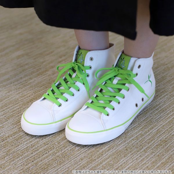 �f�� �ܓ����̉ԉ� �X�j�[�J�[ ����l�t S