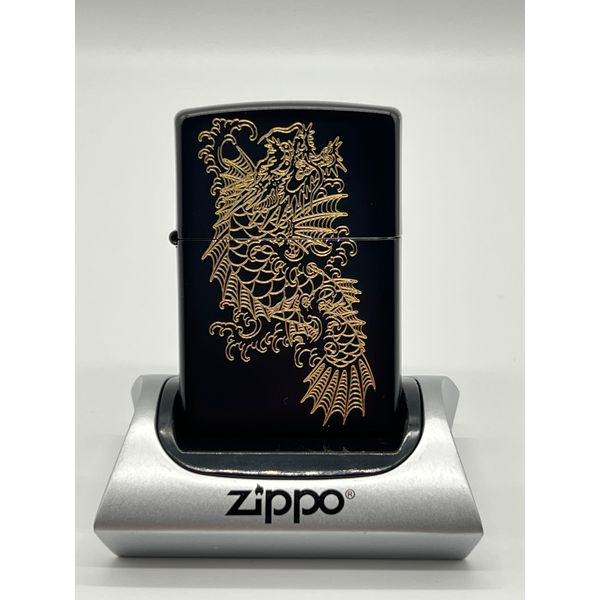 @8 Zippo t